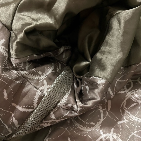 Burton Women’s Down Puffer Winter Jacket size XL Hooded Snow Ski Snowboarding - Picture 7 of 8